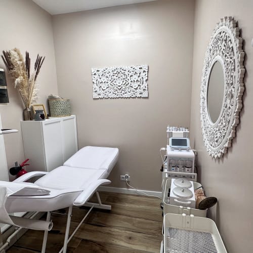 Color secret room by Sonia - Sourcils & cils Meaux - Color secret room by Sonia - Photo Galerie - OneBooking
