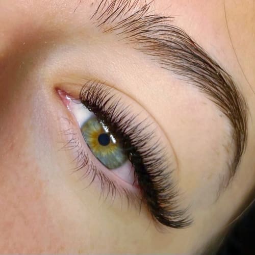 Soins d’ailes - Sourcils & cils Créteil - Soins d’ailes - Photo Galerie - OneBooking