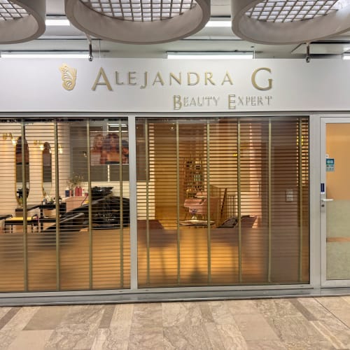 ALEJANDRA G BEAUTY EXPERT - Sourcils & cils Suresnes - ALEJANDRA G BEAUTY EXPERT - Photo Galerie - OneBooking