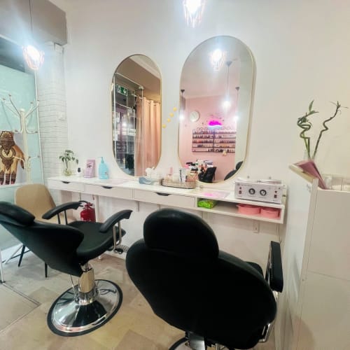 Alia & Co institut de beauté Indien et Népalais - Onglerie Aulnay-sous-Bois - Alia & Co institut de beauté Indien et Népalais - Photo Galerie - OneBooking