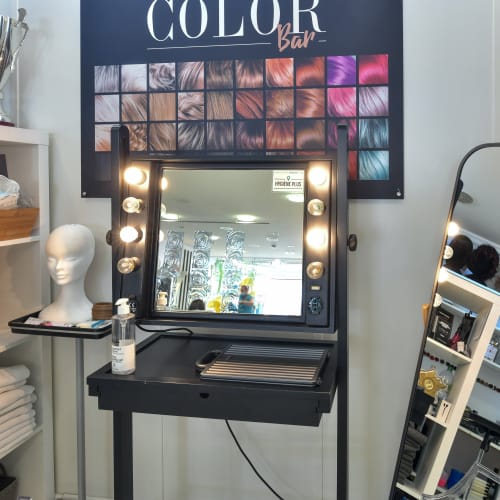 Salon de Coiffure Corbeaux - Coiffure Valenciennes - Salon de Coiffure Corbeaux - Photo Galerie - OneBooking