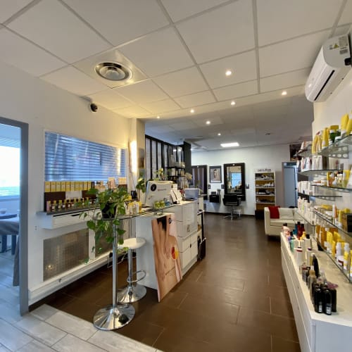 Azur Esthetic - Coiffure Villeneuve-Loubet - Azur Esthetic - Photo Galerie - OneBooking