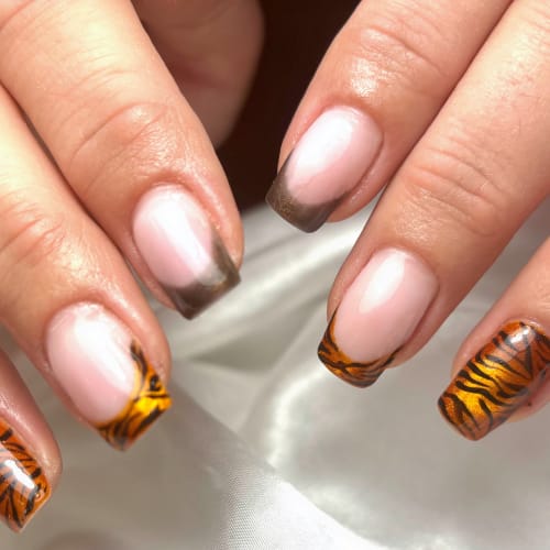 Les trésors de l‘ongle - Onglerie Rousset - Les trésors de l‘ongle - Photo Galerie - OneBooking