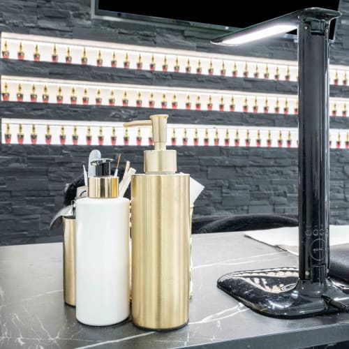 Flawless Nails Paris - Onglerie Courbevoie - Flawless Nails Paris - Photo Galerie - OneBooking