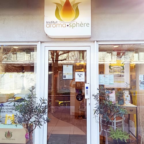 Institut Aromasphere - Onglerie Vichy - Institut Aromasphere - Photo Galerie - OneBooking
