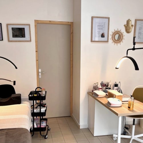 Mercedesz Beauty - Extension cils - Manucure - Onglerie Montpellier - Mercedesz Beauty - Extension cils - Manucure - Photo Galerie - OneBooking