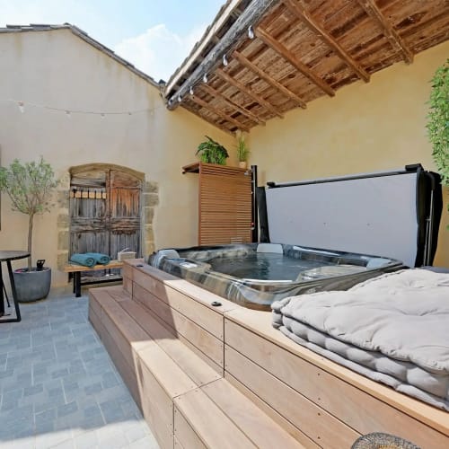 La Vermeillade Suites & SPAs - Massage Congénies - La Vermeillade Suites & SPAs - Photo Galerie - OneBooking