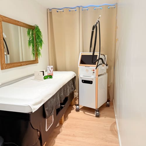 Le boudoir Georges V - Onglerie Bordeaux  - Le boudoir Georges V - Photo Galerie - OneBooking