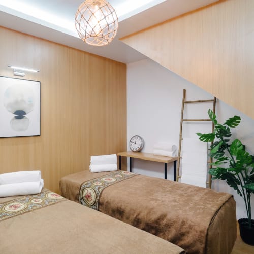 5 Bien-Être - Onglerie Paris - 5 Bien-Être - Photo Galerie - OneBooking