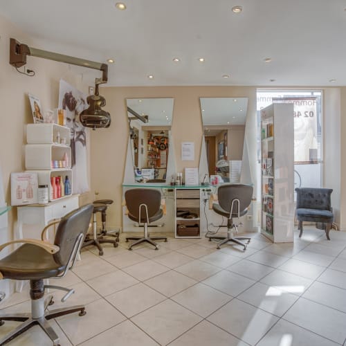 Instant Coiffure - Sourcils & cils Bourges - Instant Coiffure - Photo Galerie - OneBooking