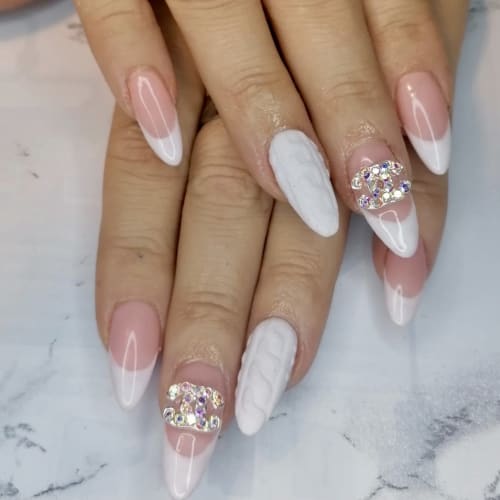 Les ongles des Miss by Lna - Onglerie Borgo - Les ongles des Miss by Lna - Photo Galerie - OneBooking
