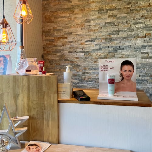 A fleur de peau - Institut de beauté Le Bouscat - A fleur de peau - Photo Galerie - OneBooking