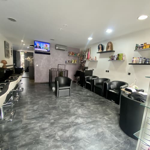 Hair Street & Nails - Coiffure Nice - Hair Street & Nails - Photo Galerie - OneBooking