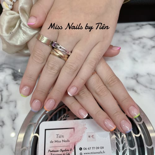 Miss Nails - Spécialiste de la résine - Onglerie Cagnes-sur-Mer - Miss Nails - Spécialiste de la résine - Photo Galerie - OneBooking
