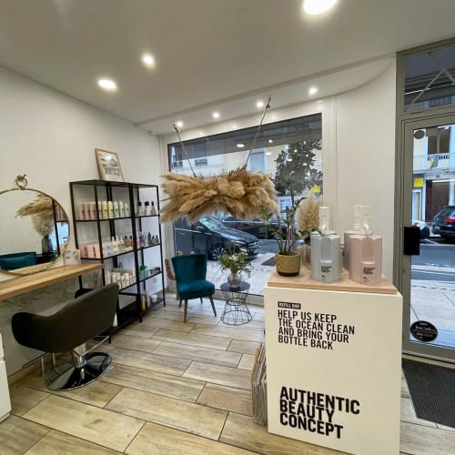 CALI - Coiffure Vichy - CALI - Photo Galerie - OneBooking