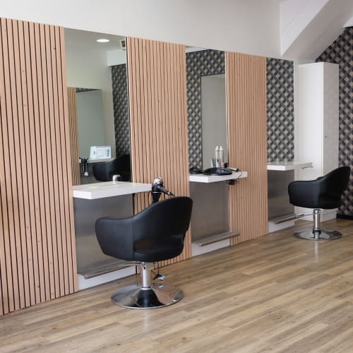 Salon de l'horloge - Tassin - Coiffure Tassin-la-Demi-Lune - Salon de l'horloge - Tassin - Photo Galerie - OneBooking