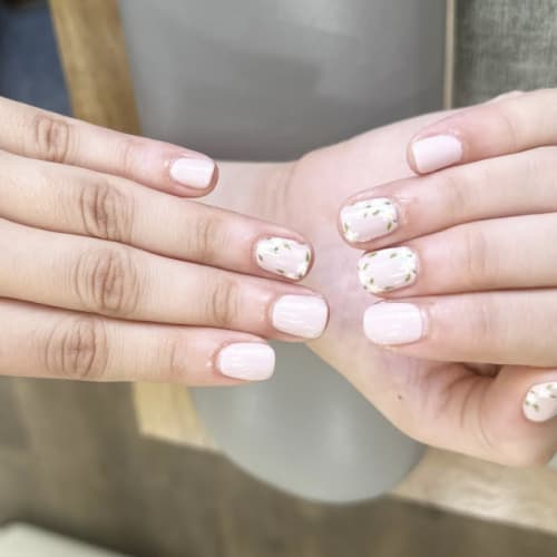 Show me nails & beauty - BIAB BAR - Onglerie Paris - Show me nails & beauty - BIAB BAR - Photo Galerie - OneBooking