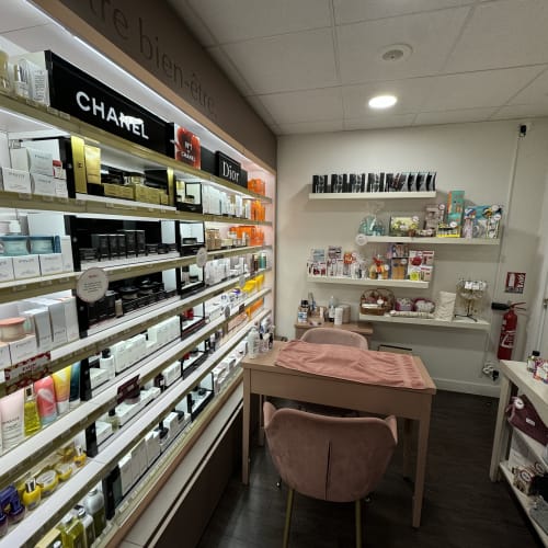 Passion Beauté - Maisons-Alfort - Sourcils & cils Maisons-Alfort - Passion Beauté - Maisons-Alfort - Photo Galerie - OneBooking