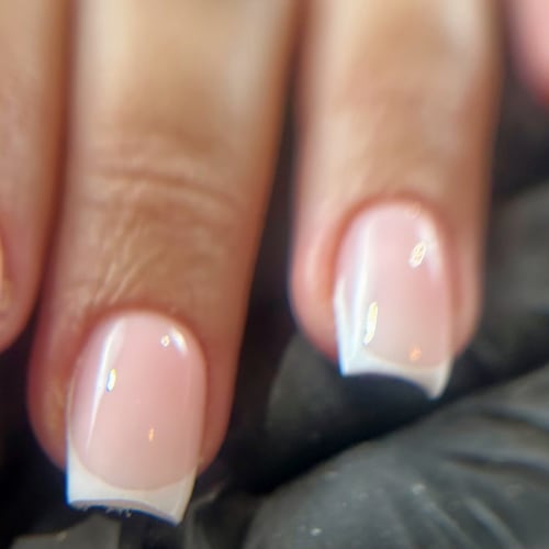 Tsara ongle - Cournon - Onglerie Clermont-Ferrand - Tsara ongle - Cournon - Photo Galerie - OneBooking
