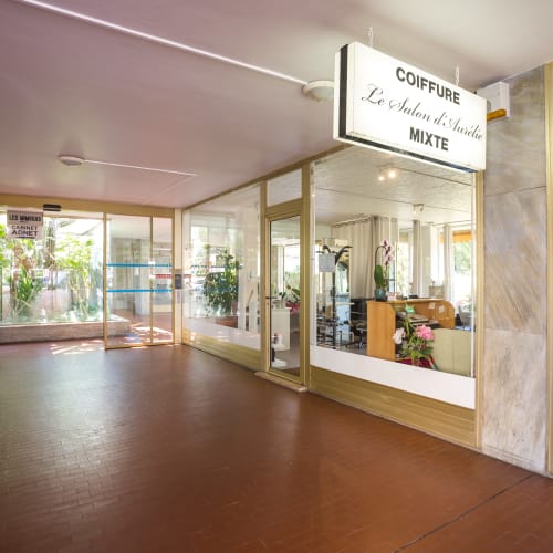Le salon d'Aurélie - Institut de beauté Cannes - Le salon d'Aurélie - Photo Galerie - OneBooking