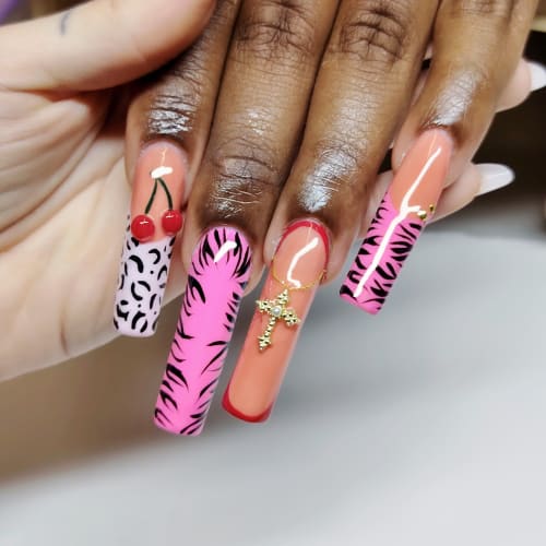 FEMTO NAILS - Institut de beauté Grenoble - FEMTO NAILS - Photo Galerie - OneBooking
