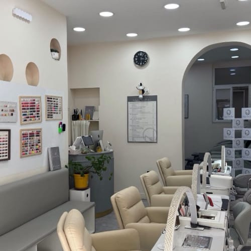 Ongles Notre-Dame Nails & Regard - Institut de beauté Paris - Ongles Notre-Dame Nails & Regard - Photo Galerie - OneBooking