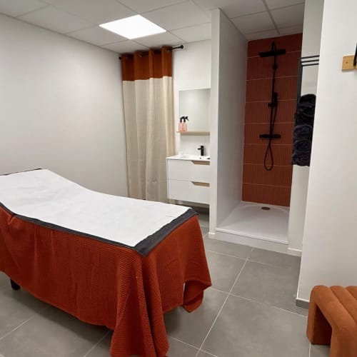 Beauty Salon Academy - Onglerie Agde - Beauty Salon Academy - Photo Galerie - OneBooking