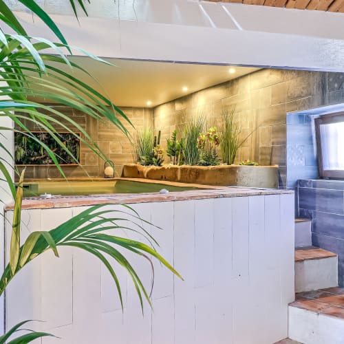 La Vermeillade Suites & SPAs - Massage Congénies - La Vermeillade Suites & SPAs - Photo Galerie - OneBooking