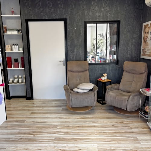 Ongles et Soins - Onglerie Saint-Raphaël - Ongles et Soins - Photo Galerie - OneBooking