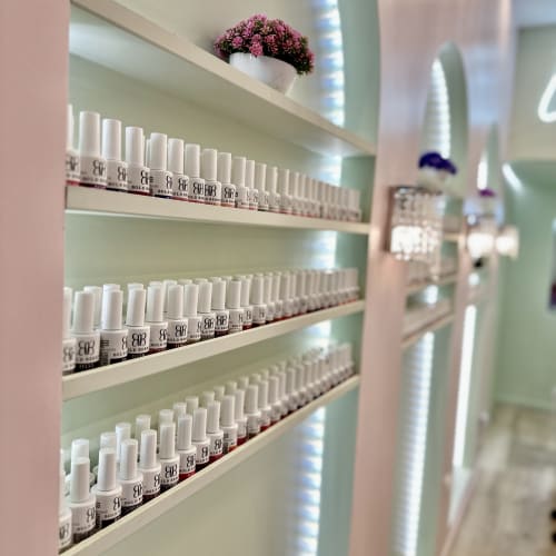 Bar à ongles - Coiffure Toulouse - Bar à ongles - Carmes - Photo Galerie - OneBooking