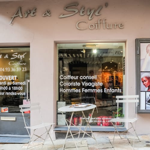 Art et Styl Coiffure - Sourcils & cils Grasse - Art et Styl Coiffure - Photo Galerie - OneBooking