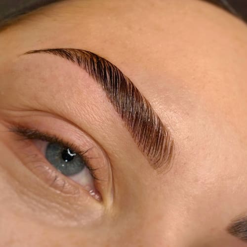 Derm & Beauty - Sourcils & cils Calais - Derm & Beauty - Photo Galerie - OneBooking