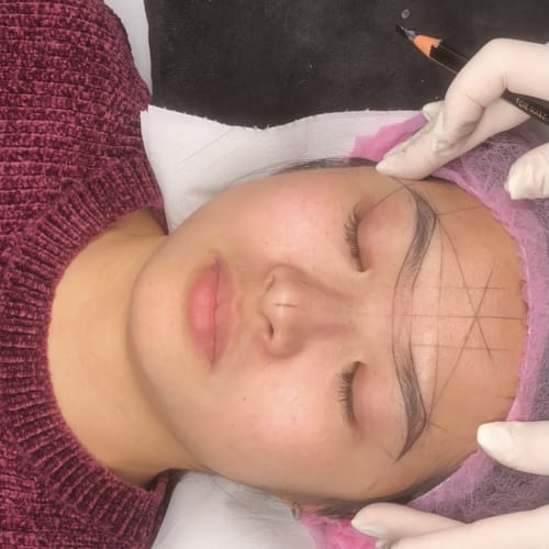 NKL BEAUTY - Sourcils & cils Orléans - NKL BEAUTY - Photo Galerie - OneBooking