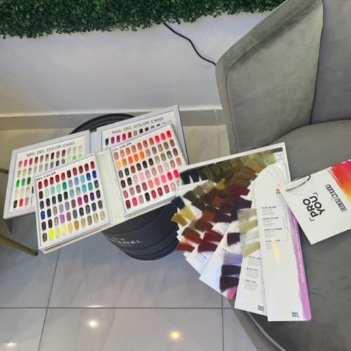 Laïla Ongles - Coiffure Nîmes - Laïla Ongles - Photo Galerie - OneBooking
