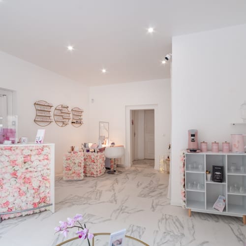 Mademoiselle Institut - Onglerie Limoges - Mademoiselle Institut - Photo Galerie - OneBooking