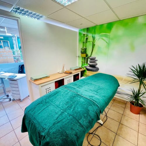 Eden's Body Nails - Onglerie Montrouge - Eden's Body Nails - Photo Galerie - OneBooking