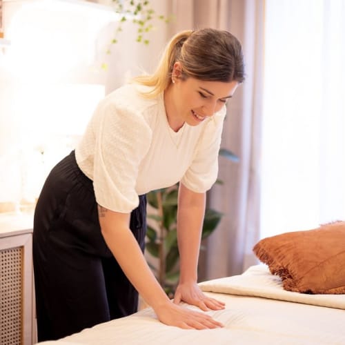 Agathe Bonandrini Facialiste - Massage Daix - Agathe Bonandrini Facialiste - Photo Galerie - OneBooking