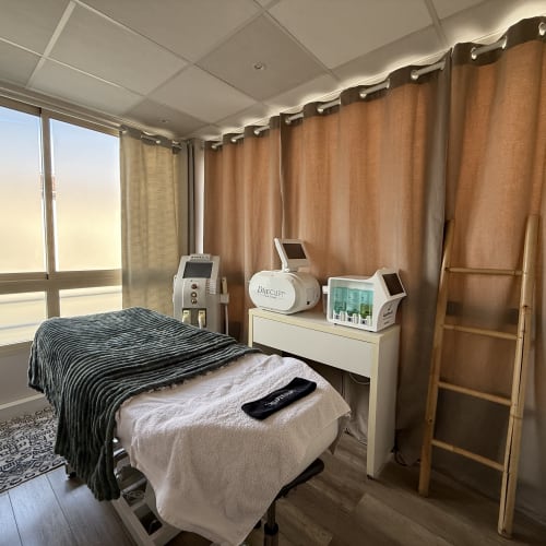 Institut Riviera | Expertise Epilation Définitive Electrolyse, Anti Age et Minceur - Institut de beauté Antibes - Institut Riviera | Expertise Epilation Définitive Electrolyse, Anti Age et Minceur - Photo Galerie - OneBooking