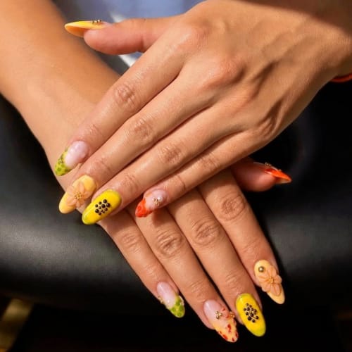 Spill The Glitter - Onglerie Saint-Étienne - Spill The Glitter - Photo Galerie - OneBooking