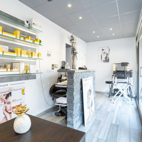 Manon des Sources - Onglerie Biot - Manon des Sources - Photo Galerie - OneBooking