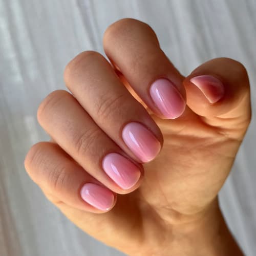 Ema Nails Studio - Manucure Russe - Onglerie Grenoble - Ema Nails Studio - Manucure Russe - Photo Galerie - OneBooking
