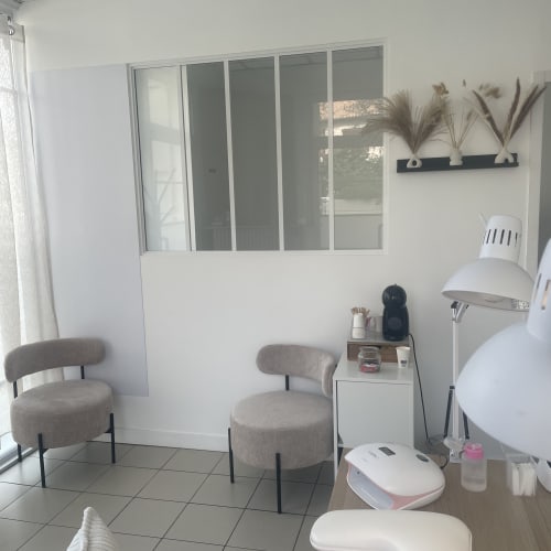 MGR Beauty - Sourcils & cils Niort - MGR Beauty - Photo Galerie - OneBooking