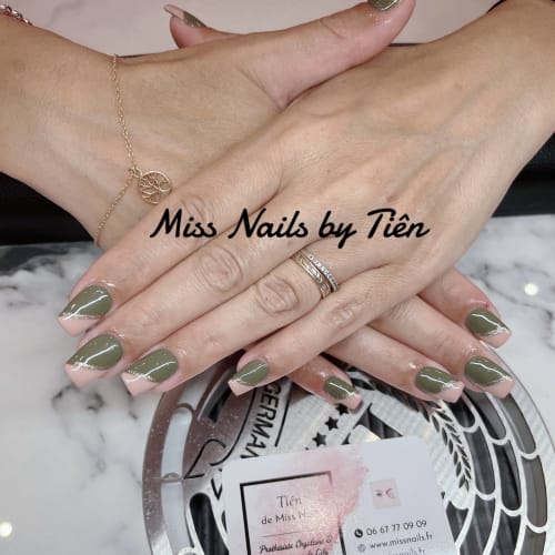 Miss Nails - Spécialiste de la résine - Onglerie Cagnes-sur-Mer - Miss Nails - Spécialiste de la résine - Photo Galerie - OneBooking