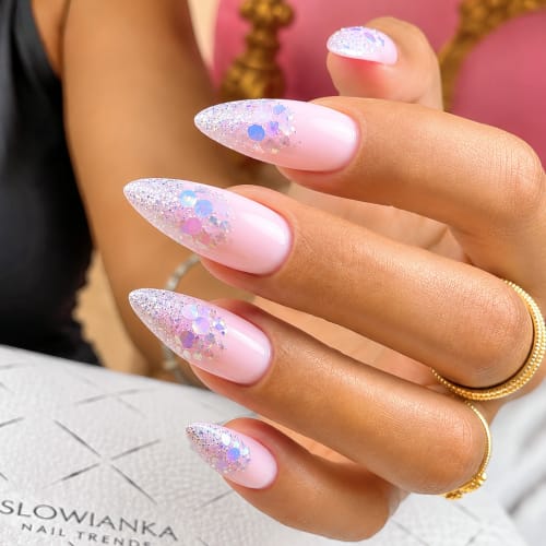 Bella Beauty Ongles & cils - Coiffure Nice - Bella Beauty Ongles & cils - Photo Galerie - OneBooking