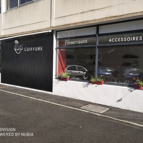 Lys Coiffure et Cabinet Esthétique - Sourcils & cils Quimper - Lys Coiffure et Cabinet Esthétique - Photo Galerie - OneBooking