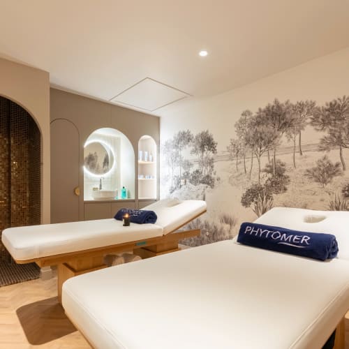 SPA Hôtel Le Champlain - Sourcils & cils La Rochelle - SPA Hôtel Le Champlain - Photo Galerie - OneBooking