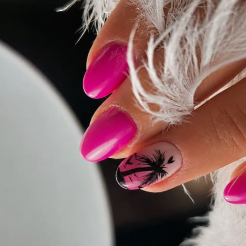 Laure Nail's 83 - Coiffure Toulon - Laure Nail's 83 - Photo Galerie - OneBooking