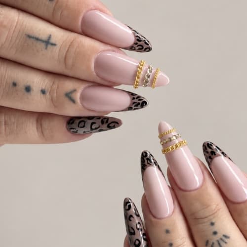 Feather Nail’s & M’beauty Nail’s - Onglerie Coutances - Feather Nail’s & M’beauty Nail’s - Photo Galerie - OneBooking