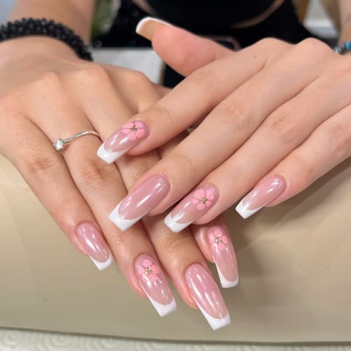 Léïna Ongles d’Art - Onglerie Lyon - Léïna Ongles d’Art - Photo Galerie - OneBooking