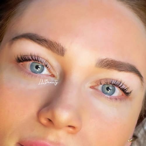 LNBeauty - Sourcils & cils Lille - LNBeauty - Photo Galerie - OneBooking